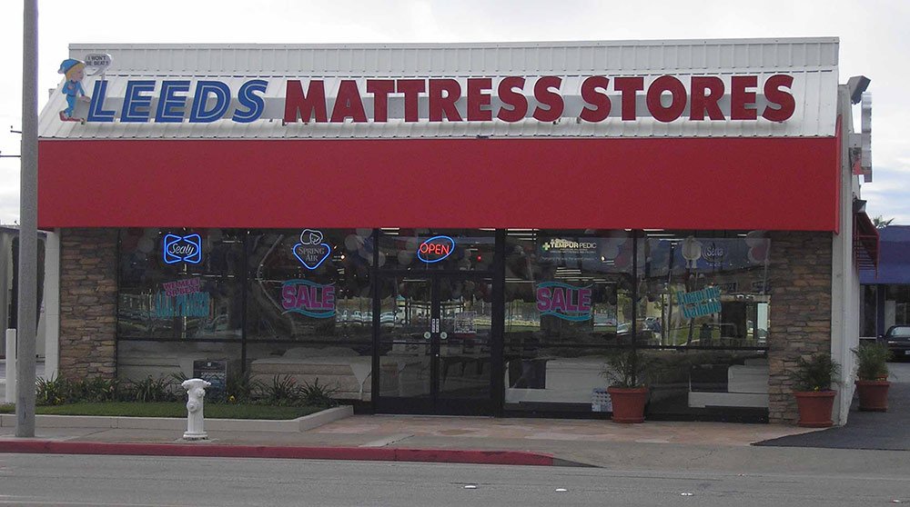 leeds mattress store in whittier